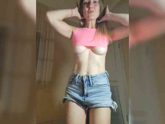 Bloomlaggy Live Webcam on BongaCams