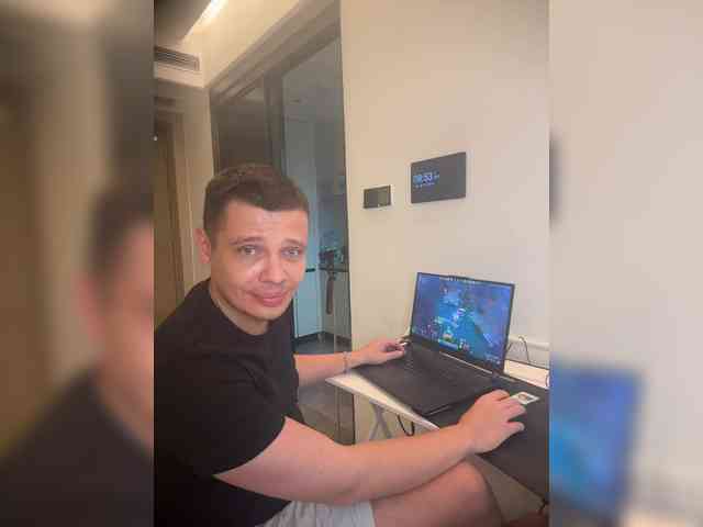 AndrewLawson Sex Cam Show