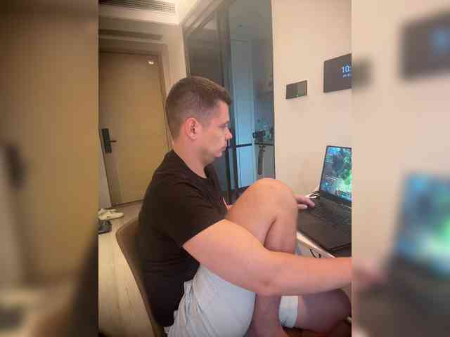 AndrewLawson Sex Cam Show