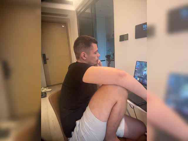 AndrewLawson Sex Cam Show