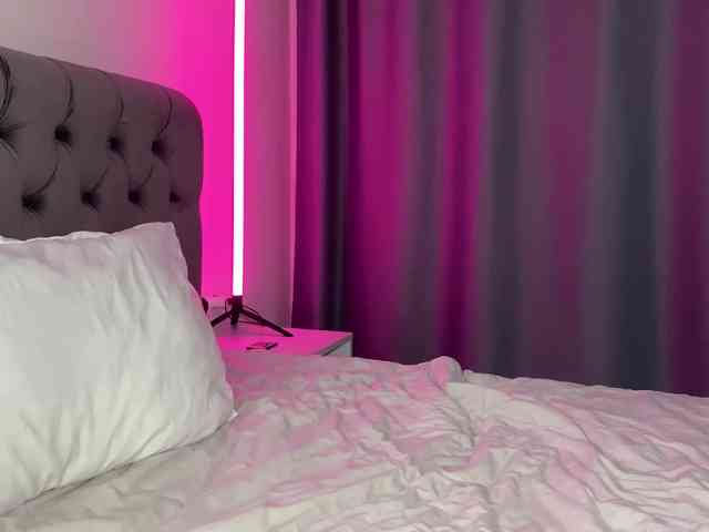 MaxDream Sex Cam Show