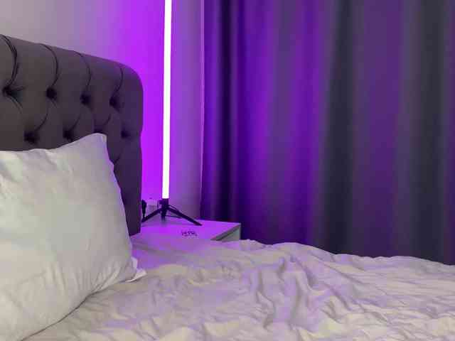 MaxDream Sex Cam Show