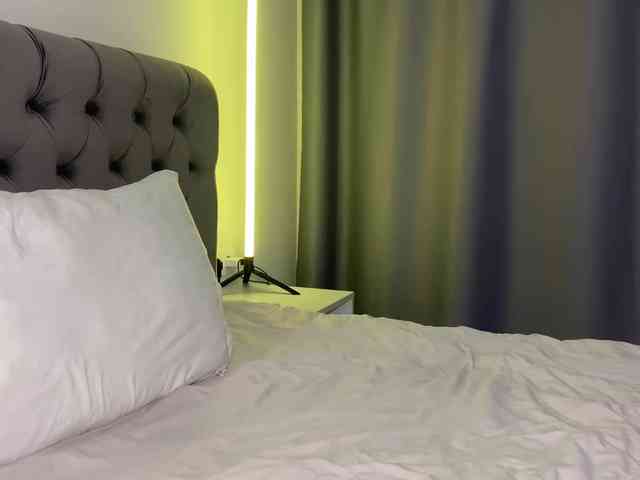 MaxDream Sex Cam Show