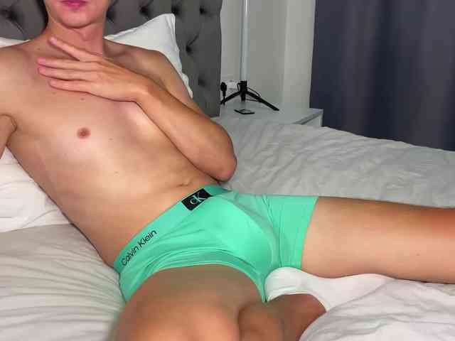 MaxDream Sex Cam Show
