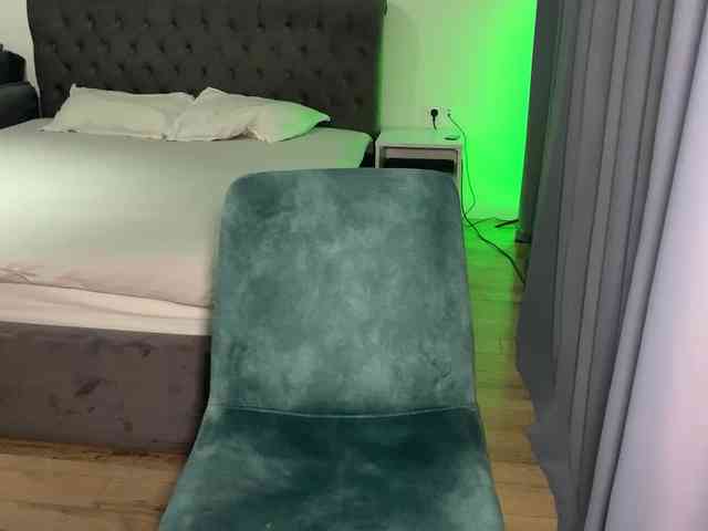 MaxDream Sex Cam Show