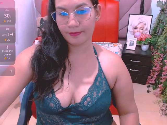 hilaryhot18