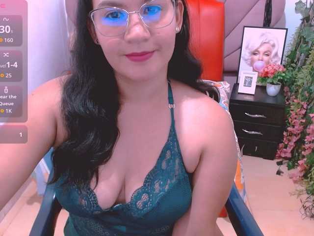 hilaryhot18