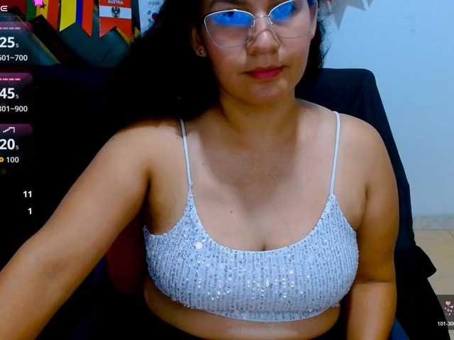 hilaryhot18