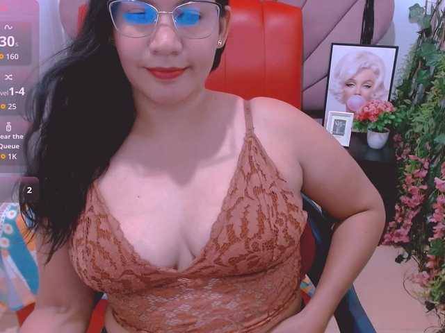 hilaryhot18
