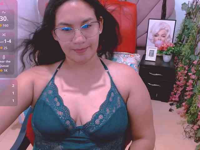 Hilaryhot18 - Girl 