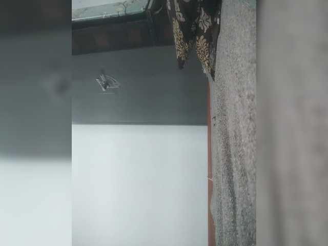 RomanticHyd live webcam show