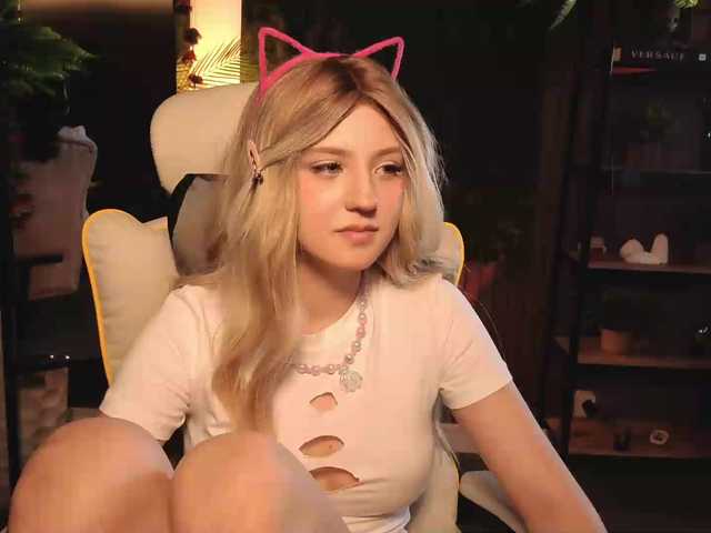 Aliselle live cam on BongaCams