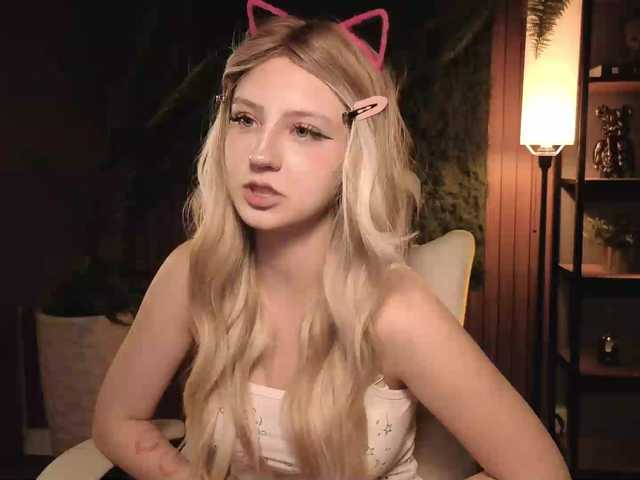 Aliselle live cam on BongaCams