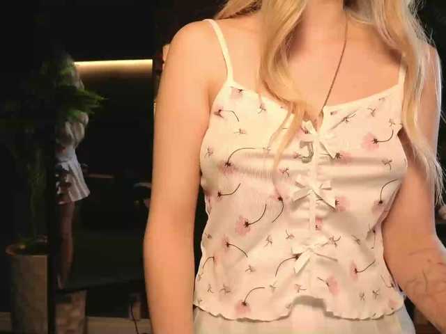 Aliselle live cam on BongaCams