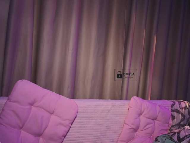 Aliselle live cam on BongaCams