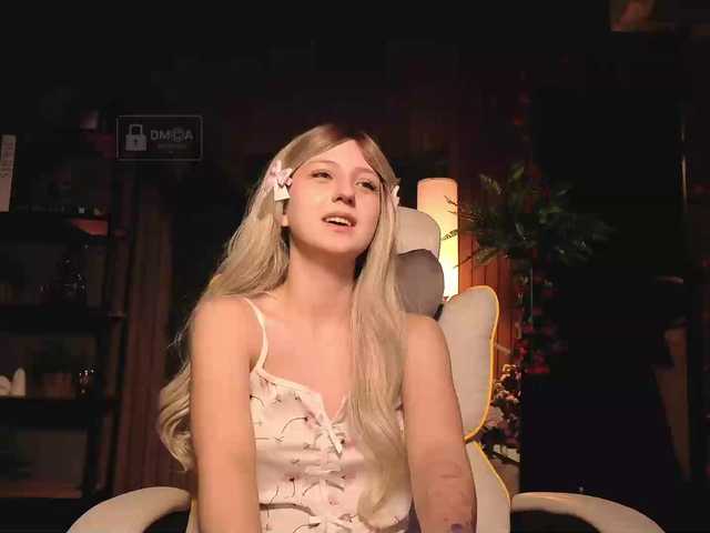Aliselle live cam on BongaCams