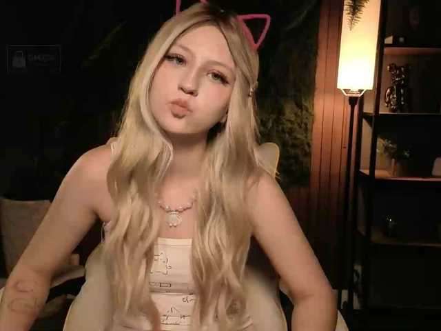 Aliselle live cam on BongaCams