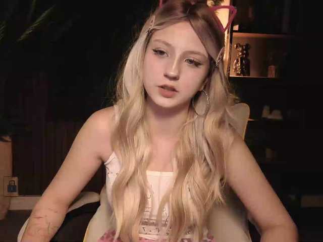 Aliselle live cam on BongaCams