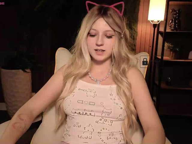 Aliselle live cam on BongaCams