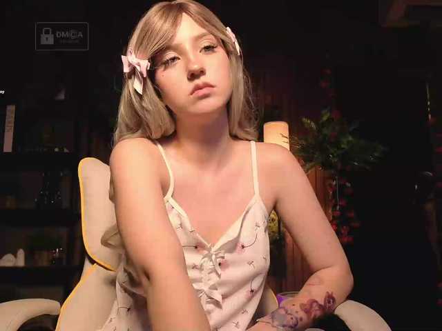 Aliselle live cam on BongaCams