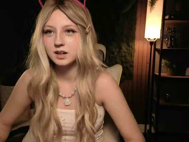 Aliselle live cam on BongaCams