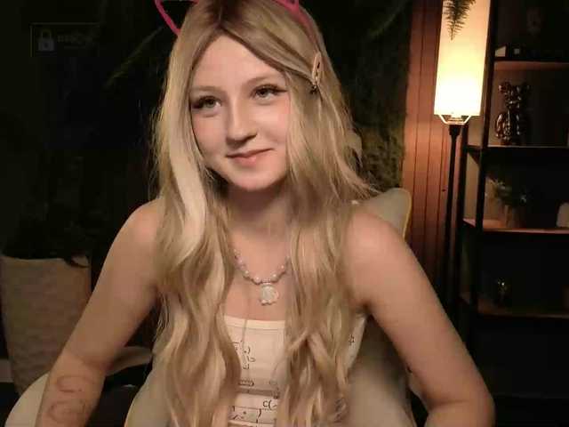 Aliselle live cam on BongaCams