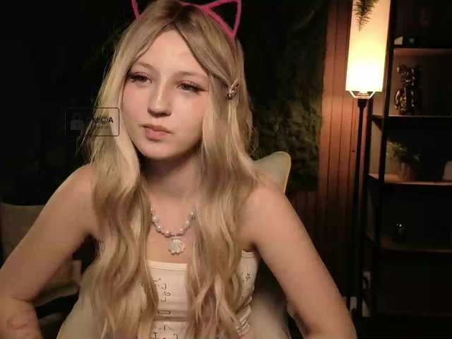 Aliselle live cam on BongaCams