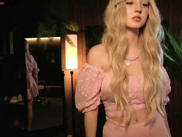 Aliselle live cam on BongaCams