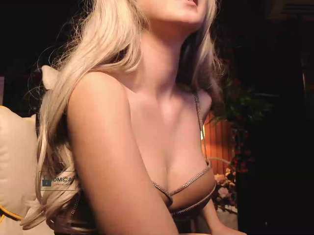 Aliselle live cam on BongaCams