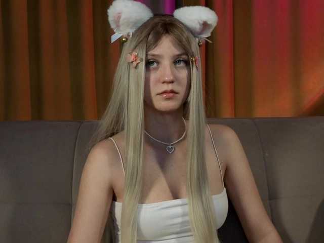 Aliselle live cam on BongaCams