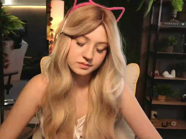 Aliselle live cam on BongaCams