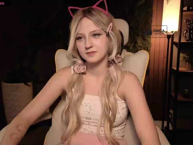 Aliselle live cam on BongaCams