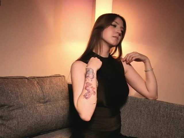 Aliselle live cam on BongaCams