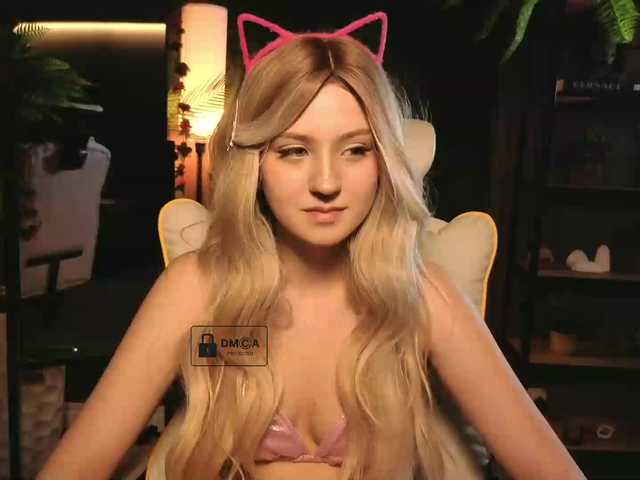 Aliselle live cam on BongaCams