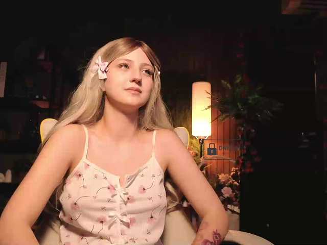 Aliselle live cam on BongaCams