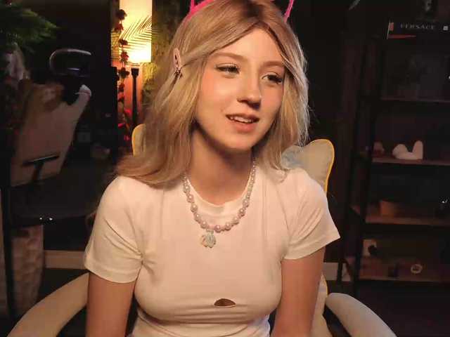 Aliselle live cam on BongaCams