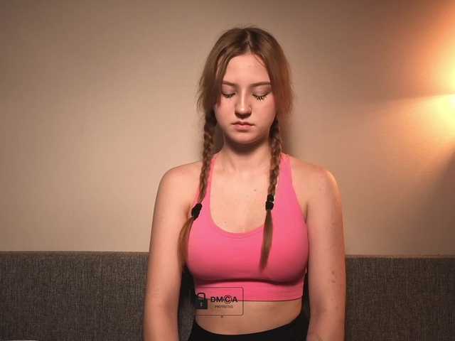 Aliselle live cam on BongaCams