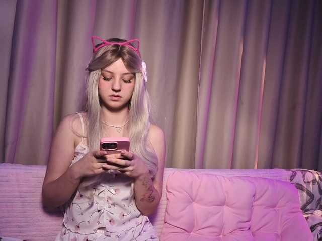 Aliselle live cam on BongaCams