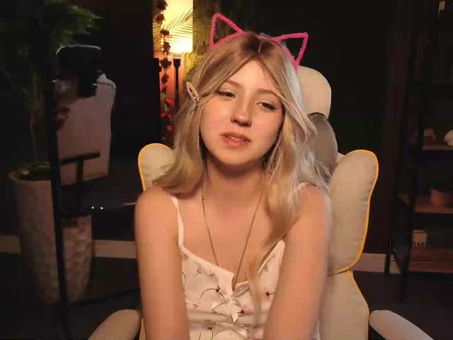 Aliselle live cam on BongaCams