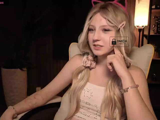 Aliselle live cam on BongaCams