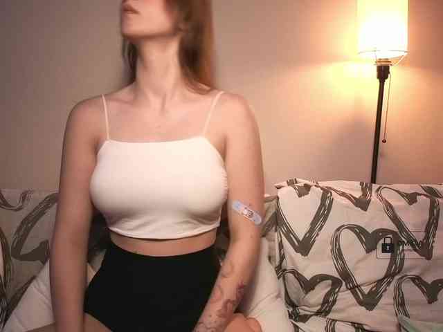 Aliselle Live Webcam on BongaCams