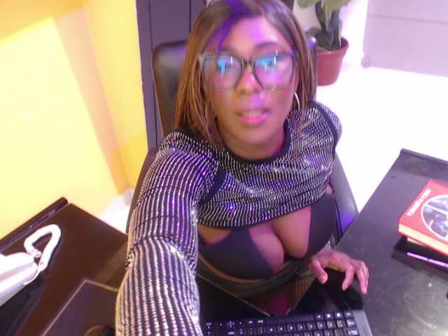 NahianMorris live webcam show