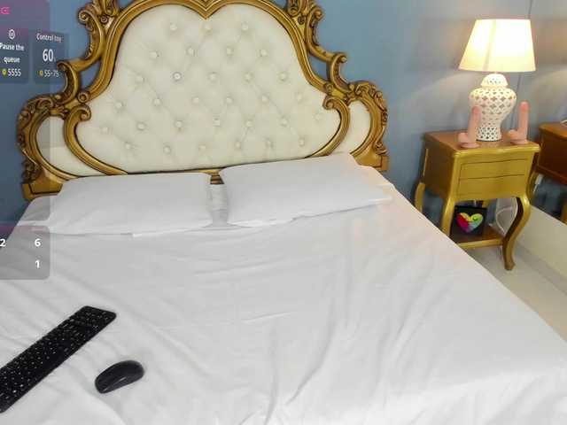 le modèle EvaLarsson est en webcam porno dans un show sur le site bongacams, il possède les tags suivants: Latino/Hispanic,Brunette,Trimmed