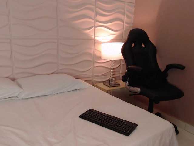 EvaLarsson live cam preview