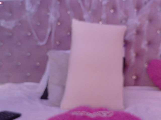 CoralVega live cam on BongaCams