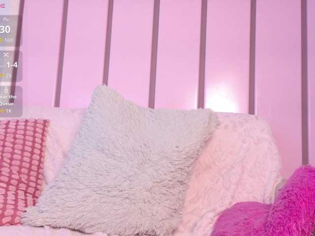 CoralVega live cam on BongaCams