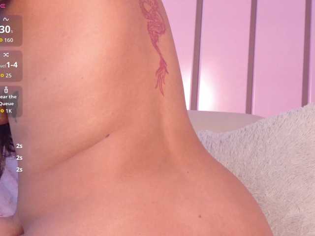 CoralVega live cam on BongaCams