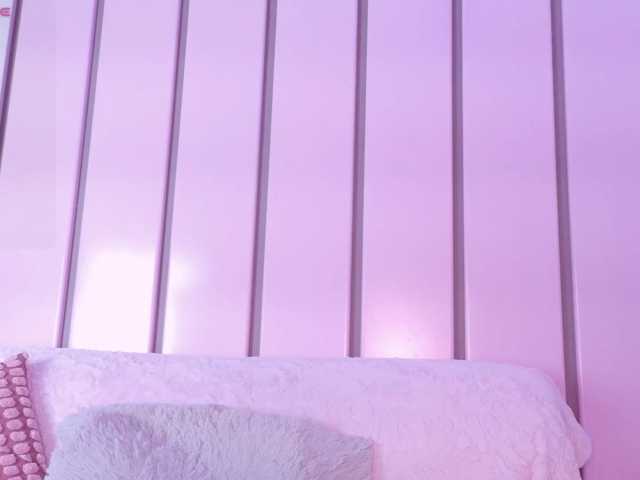 CoralVega live cam on BongaCams