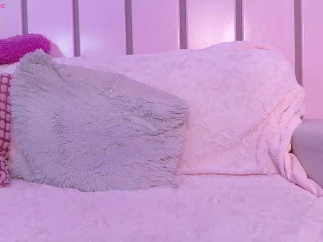 CoralVega live cam on BongaCams