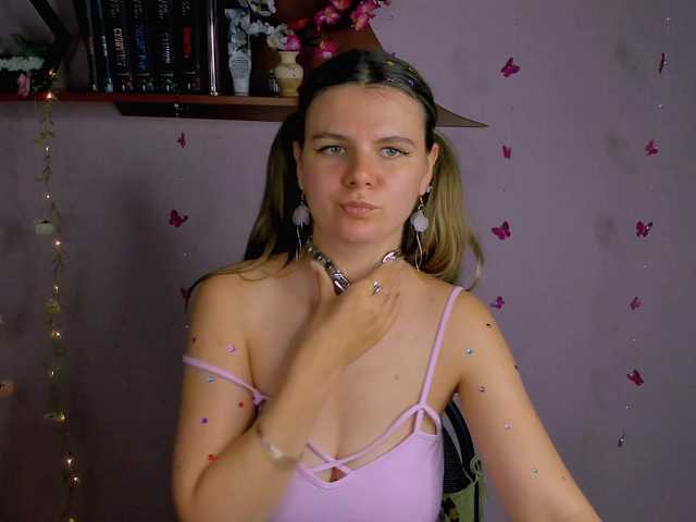 Zorianaa live cam on BongaCams